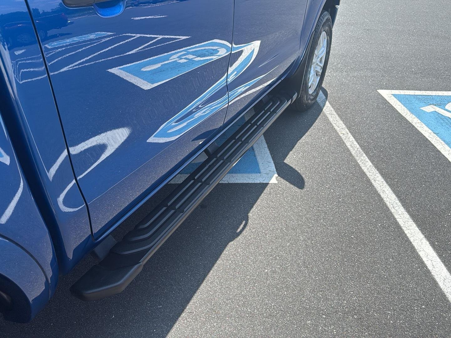 Used 2019  FORD  image 17