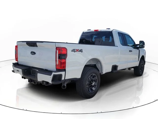 New 2026 Oxford White Ford XL image 4