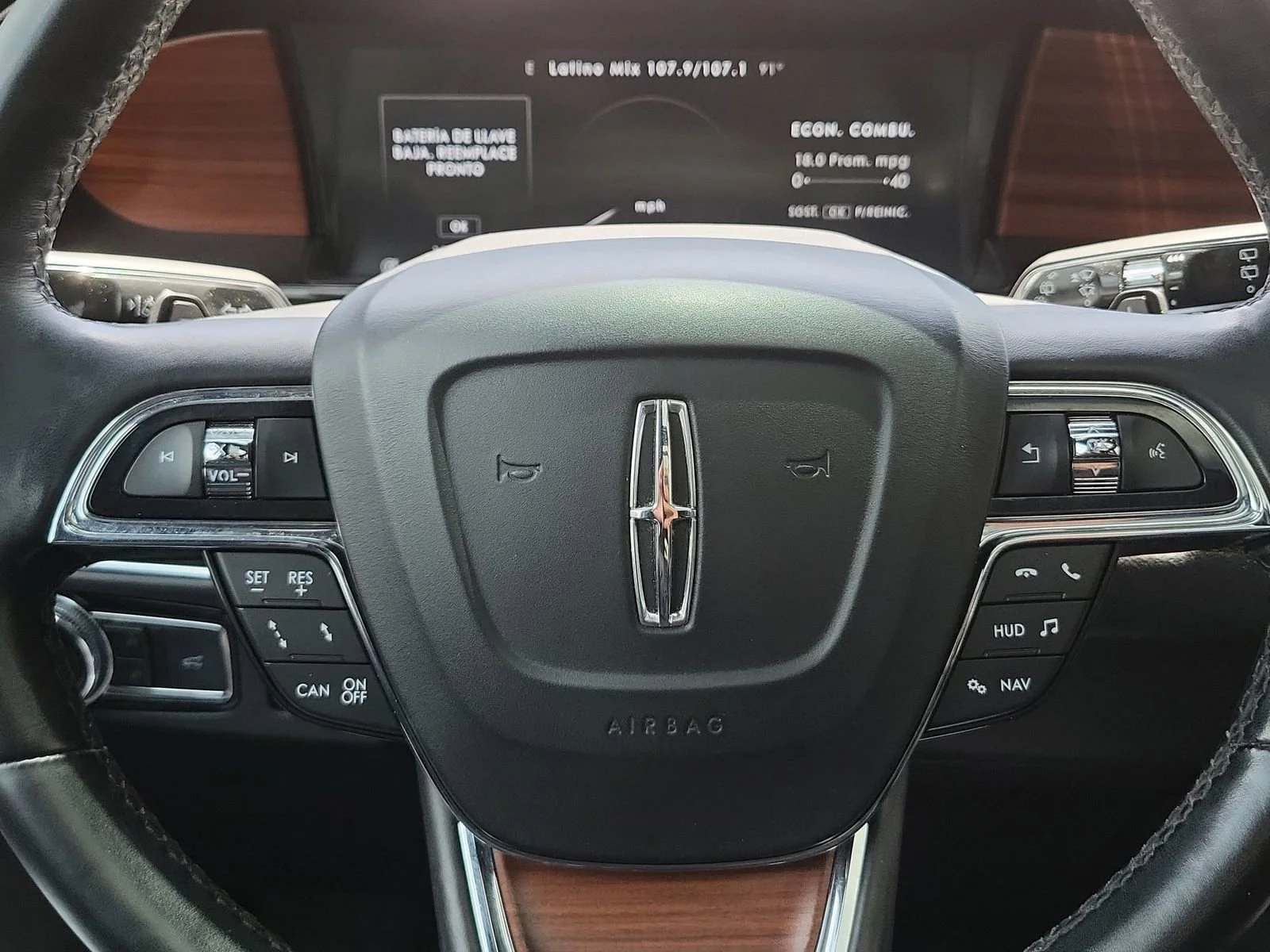Used 2020 Black Lincoln Reserve L image 11