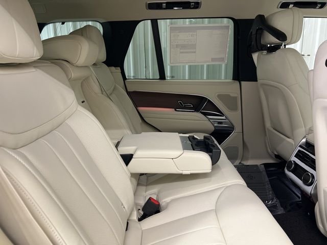 New 2026 Fuji White Land Rover SE image 20