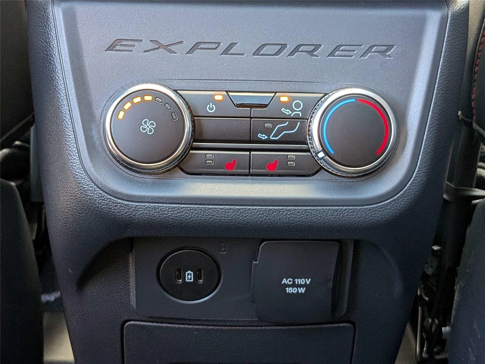 2026 Ford Explorer ST - Photo 15