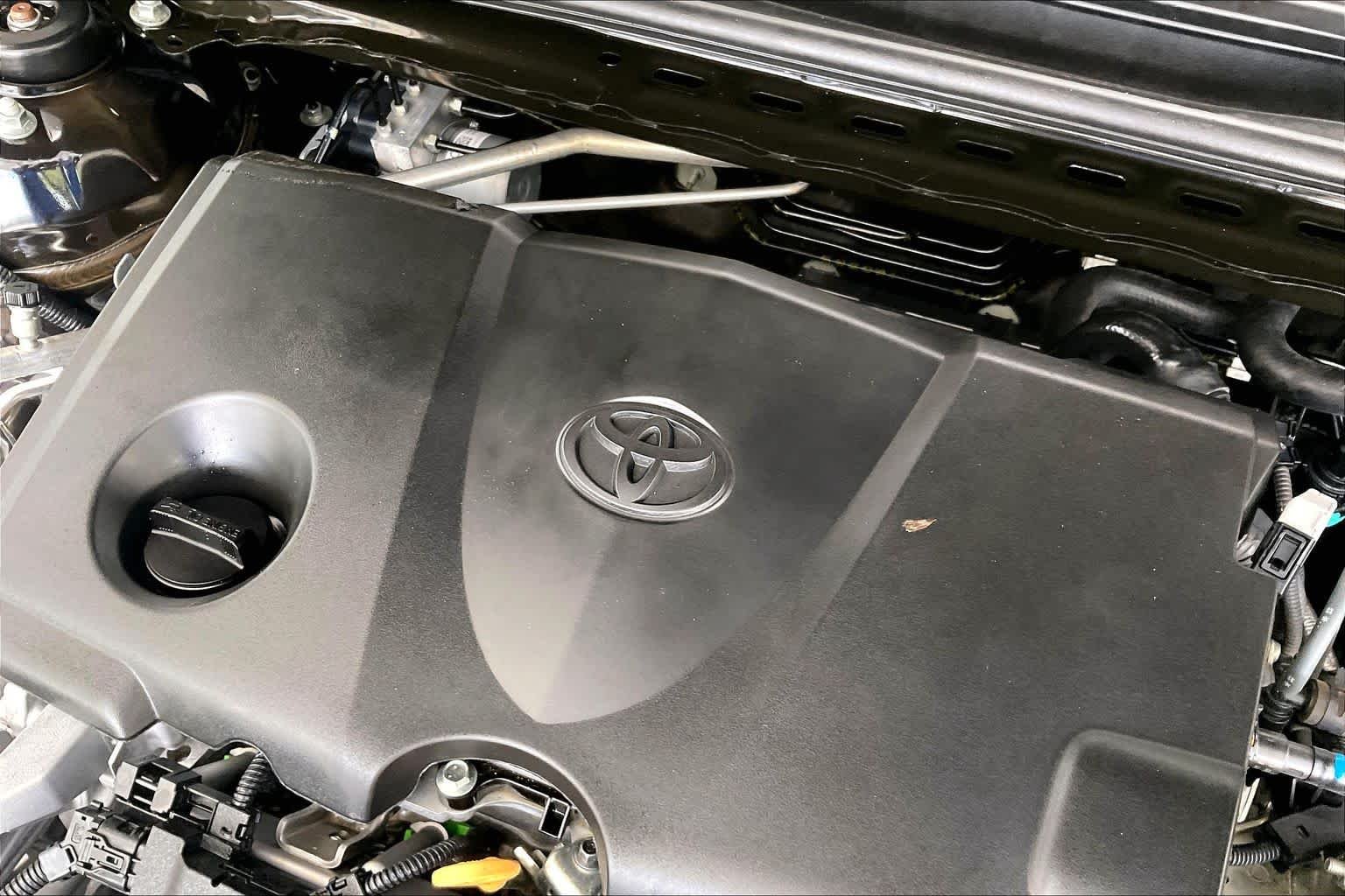 Used 2022 Midnight Black Metallic Toyota SE image 33