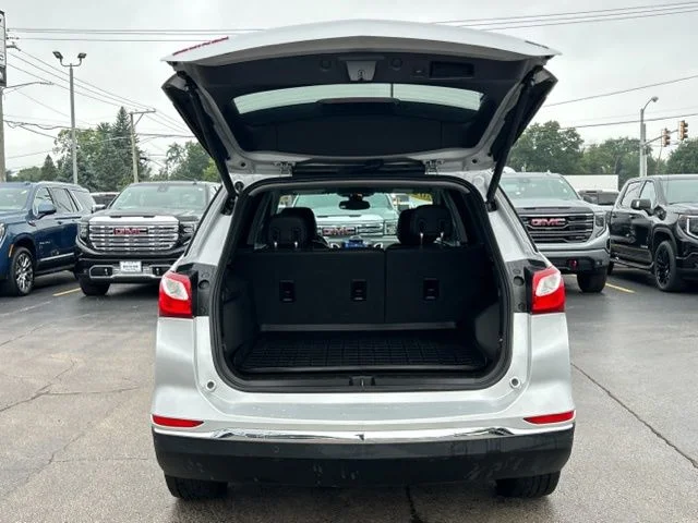 Used 2020 Silver Ice Metallic Chevrolet Premier image 10