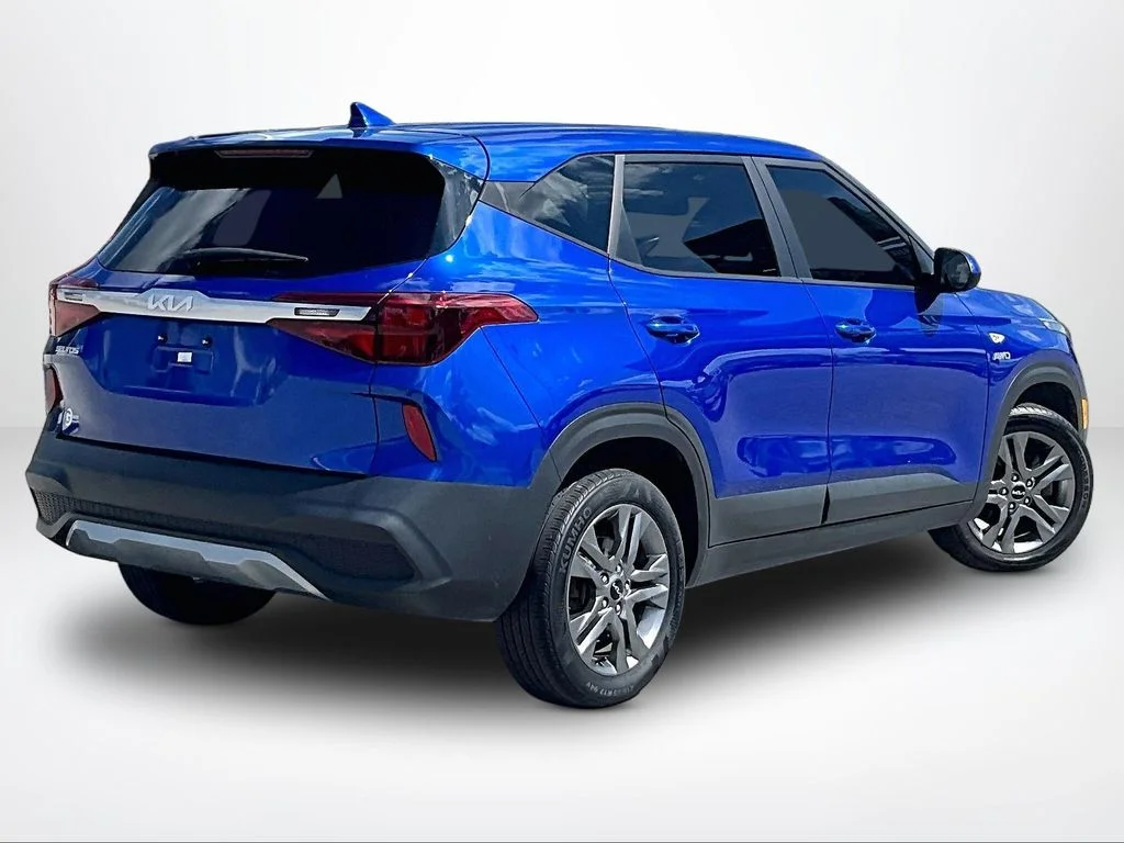 Used 2023 Blue Kia LX image 3