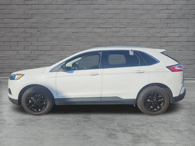 Used 2023 White Ford SEL image 6