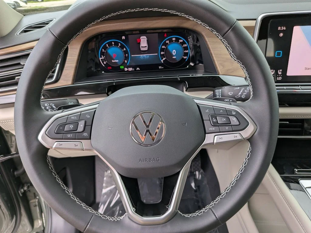 New 2026 Green Volkswagen 2.0T SE w/Technology image 25