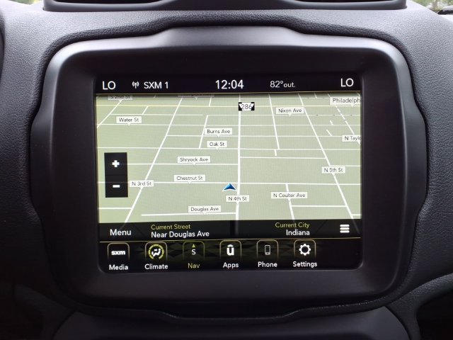 Used 2023 White Jeep Latitude image 19