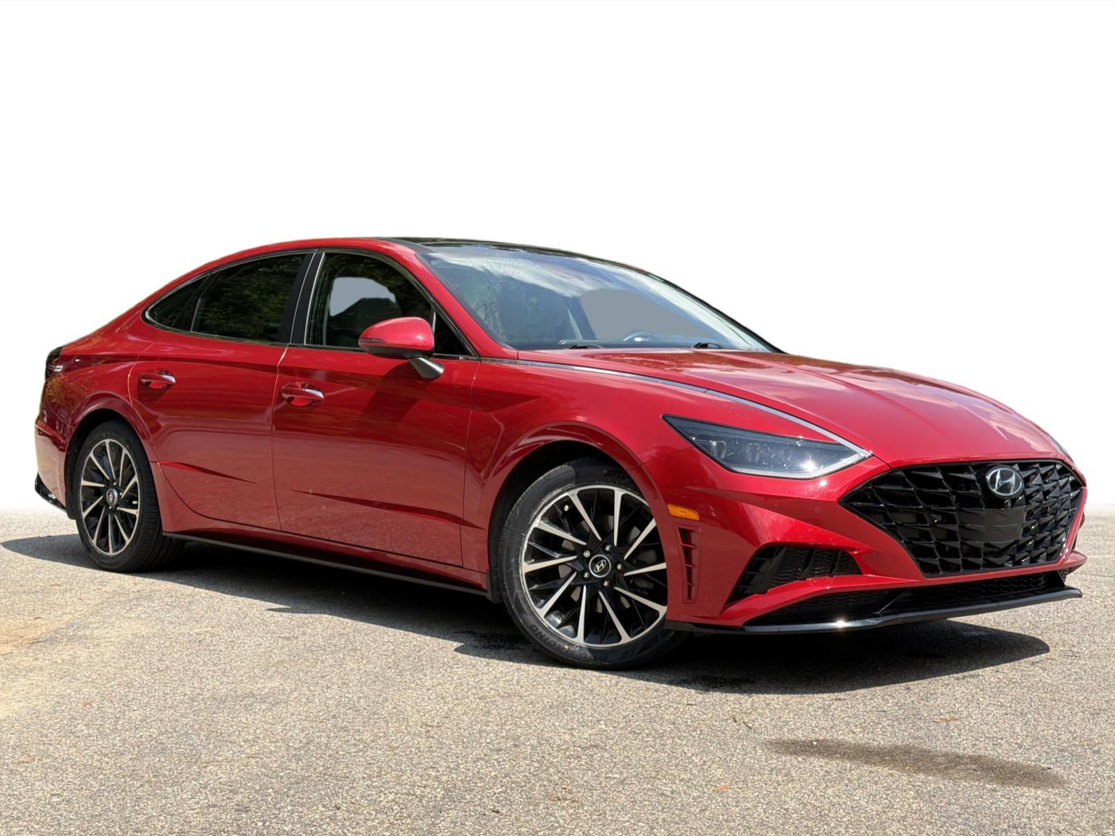 Used 2021 Calypso Red Hyundai Limited image 2