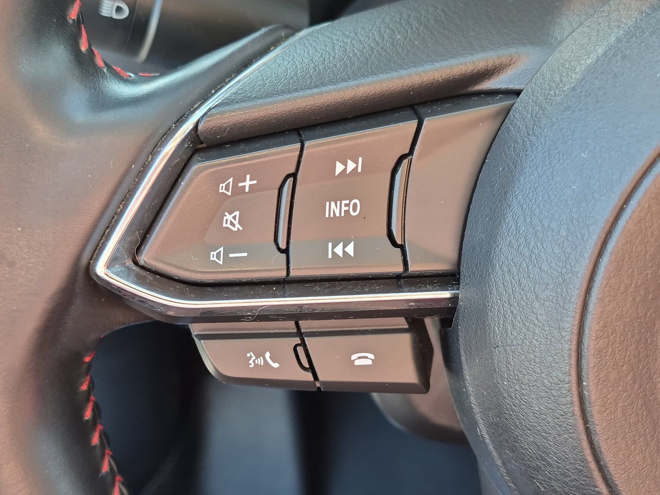 Used 2021 Polymetal Gray Mazda Carbon Edition image 17