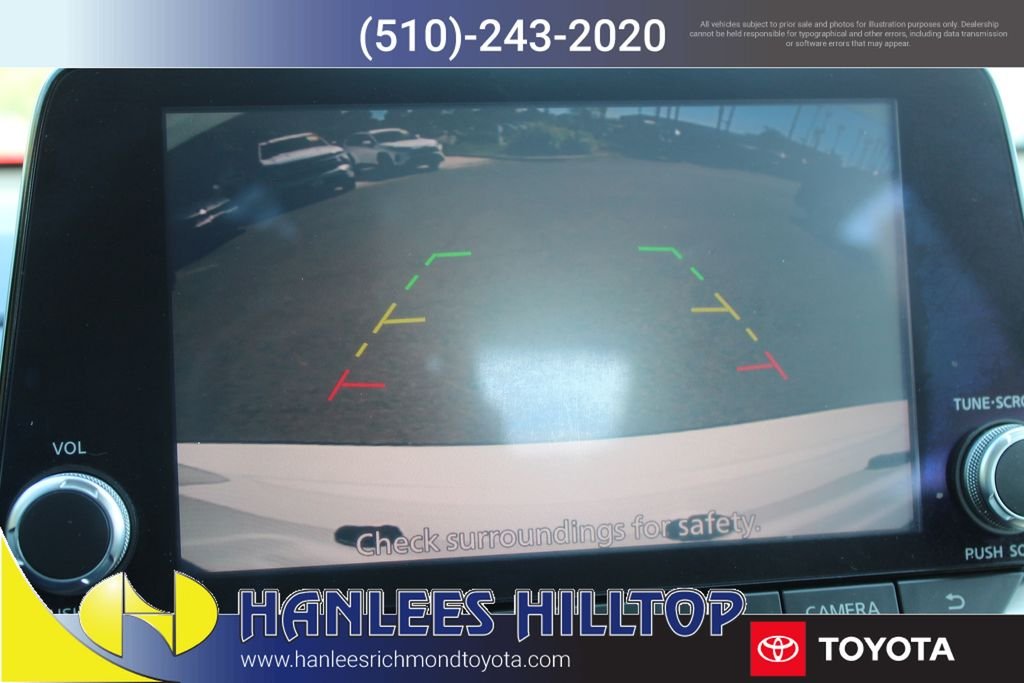 Used 2021 White Nissan 2.5 SR image 23