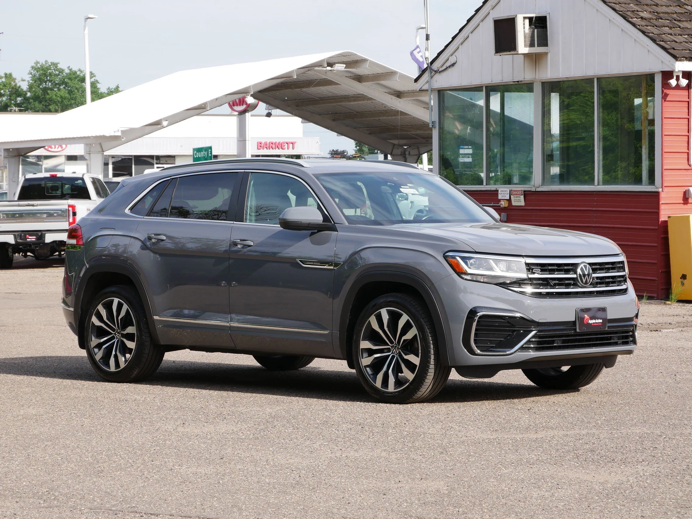 2020 Volkswagen Atlas Cross Sport 3.6L V6 SEL R-Line 4MOTION's photo