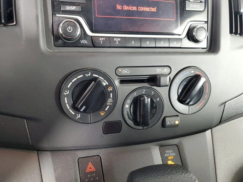 2019 Nissan NV200 S - Photo 17