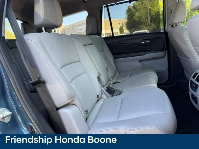 Used 2017 Blue Honda Touring image 46