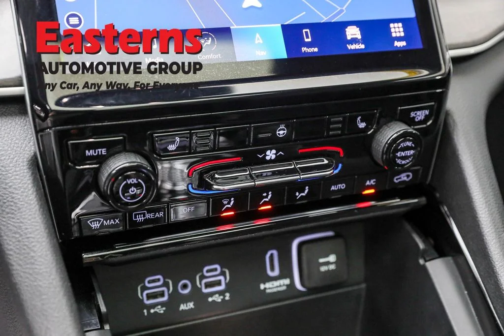 Used 2022 White Jeep 4xe image 19