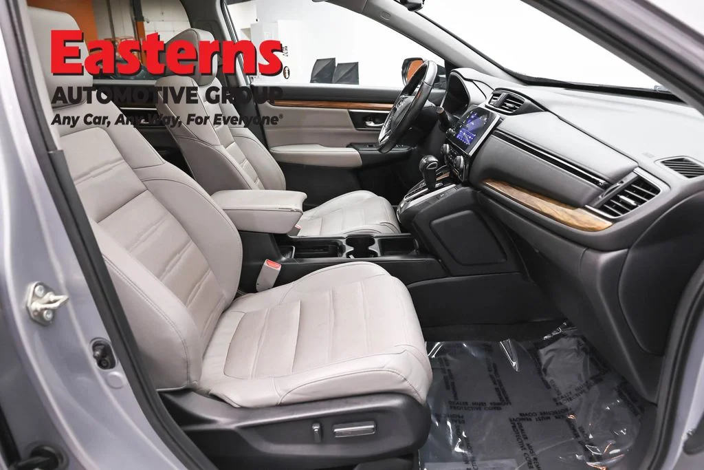 Used 2019 Silver Honda EX-L image 24
