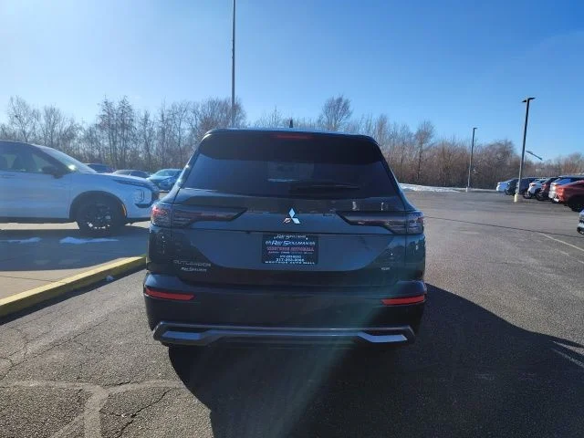 2026 Mitsubishi Outlander SE - Photo 6