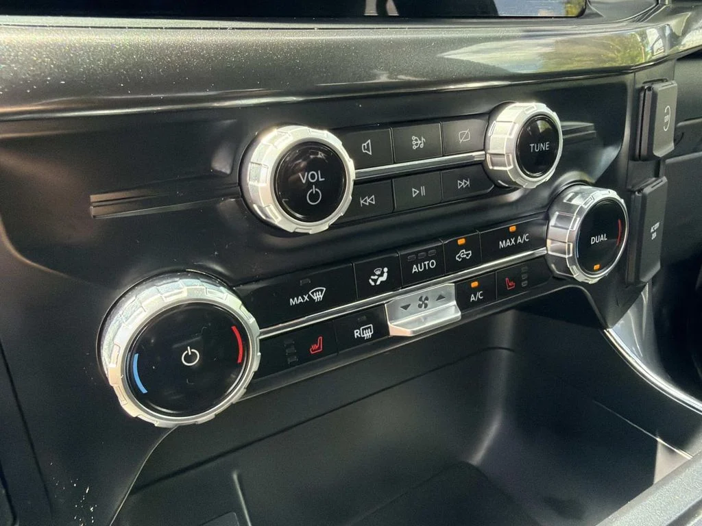 Used 2023 Gray Ford XLT image 26