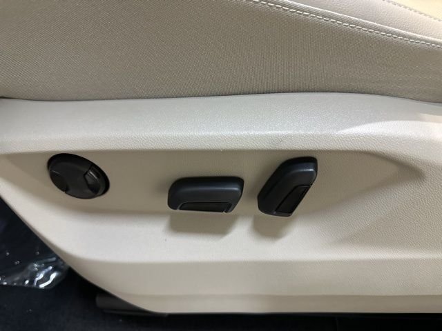 2026 Volkswagen Atlas SE w/Tech - Photo 15