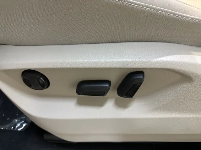 2026 Volkswagen Atlas SE w/Tech - Photo 15