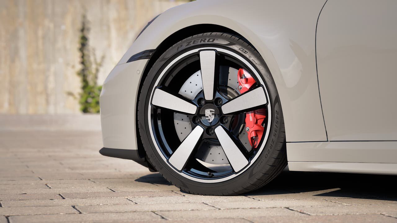 New 2027 Chalk Porsche Carrera 4S image 10