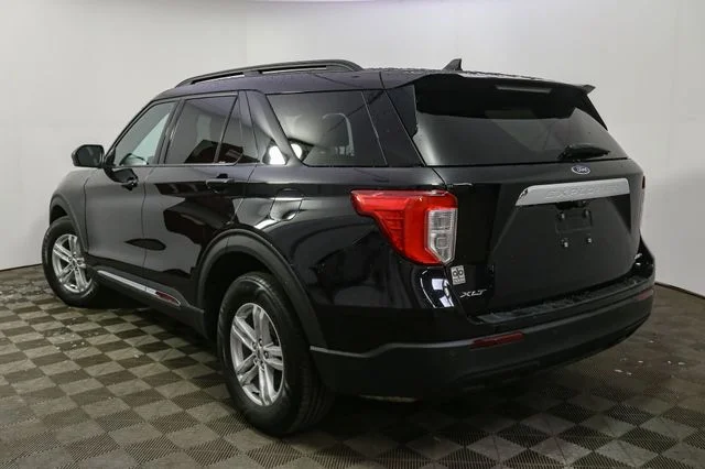 Used 2023 Black Ford XLT image 7