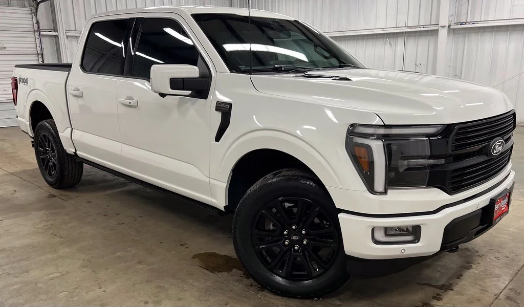 Used 2024 White Ford Platinum image 1