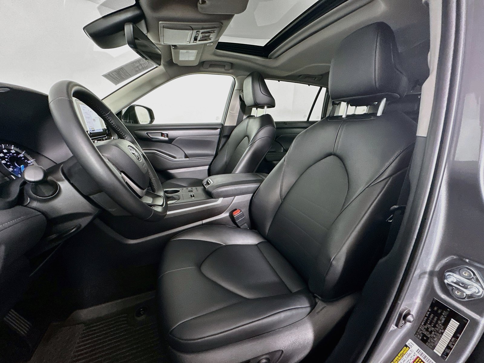 Used 2026 Heavy Metal Toyota XLE image 21