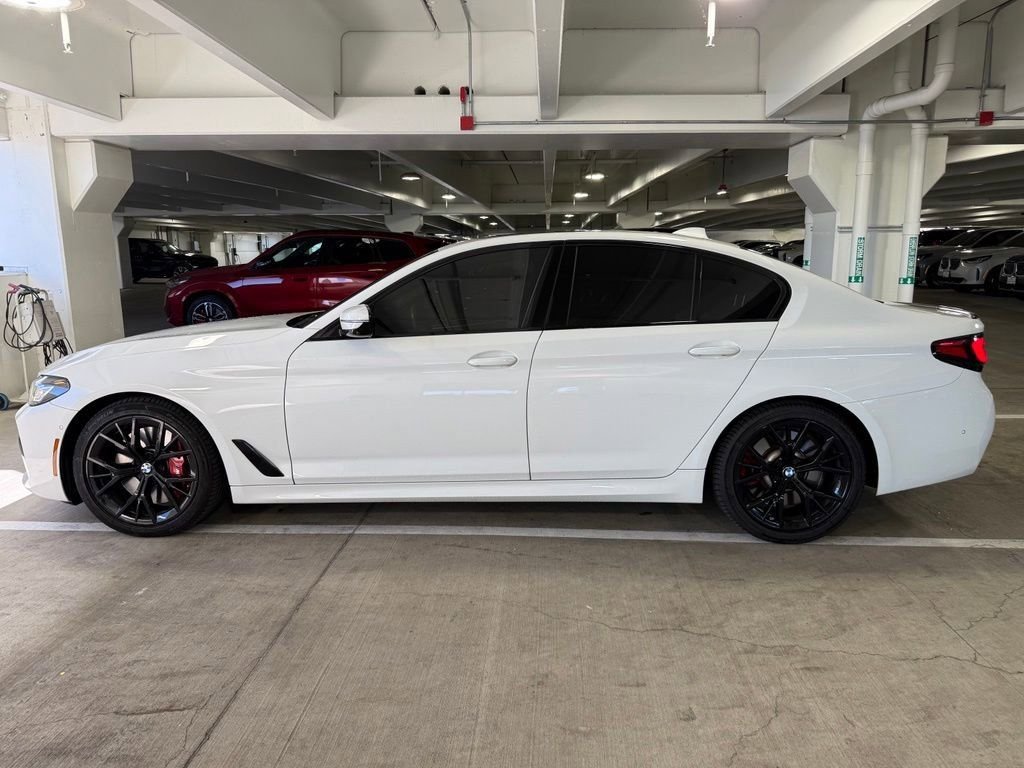 Used 2023 Alpine White BMW M550i xDrive image 4
