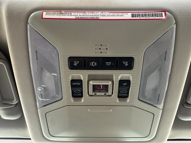 Used 2019 Silver Toyota XLE Premium image 14