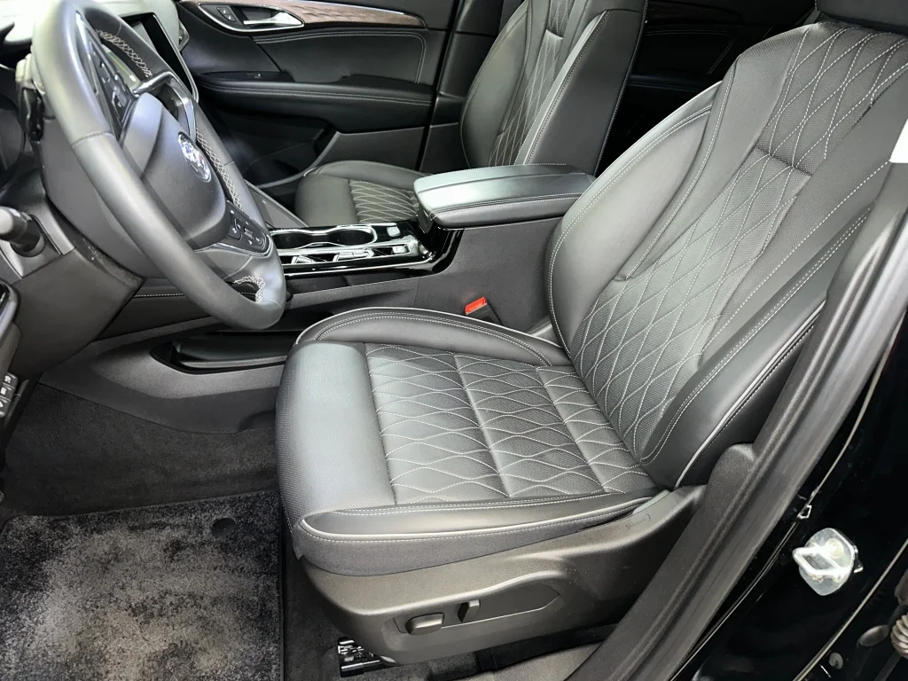 Used 2023 Ebony Twilight Metallic Buick Avenir image 5