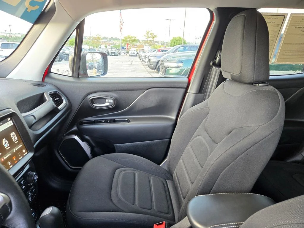 Certified Used 2022 Red Jeep Latitude image 28