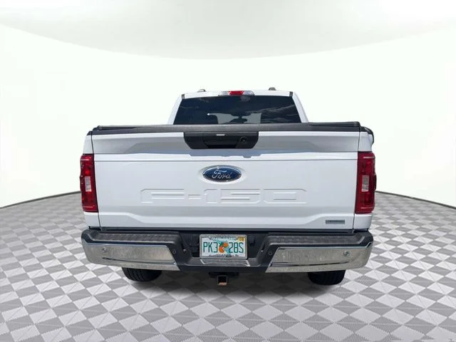 Used 2022 Oxford White Ford XLT image 4