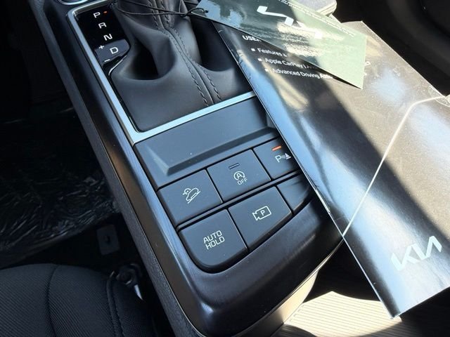 New 2027 Glacial White Pearl Kia LX image 19