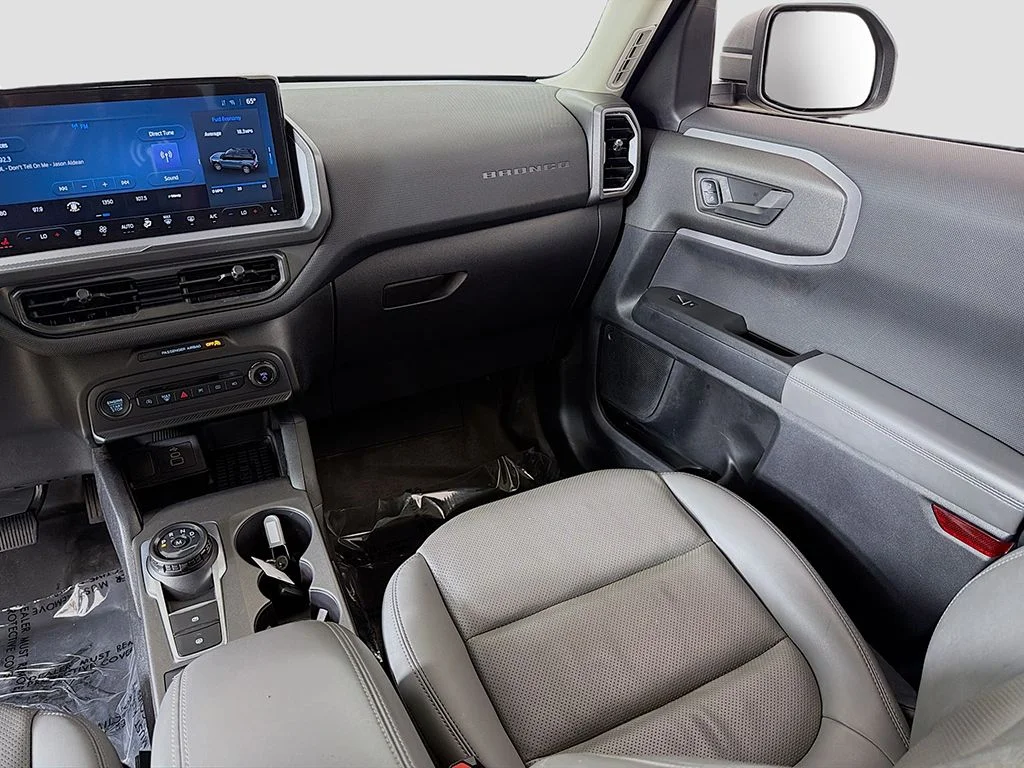 Used 2025 Shadow Black Ford Badlands image 27