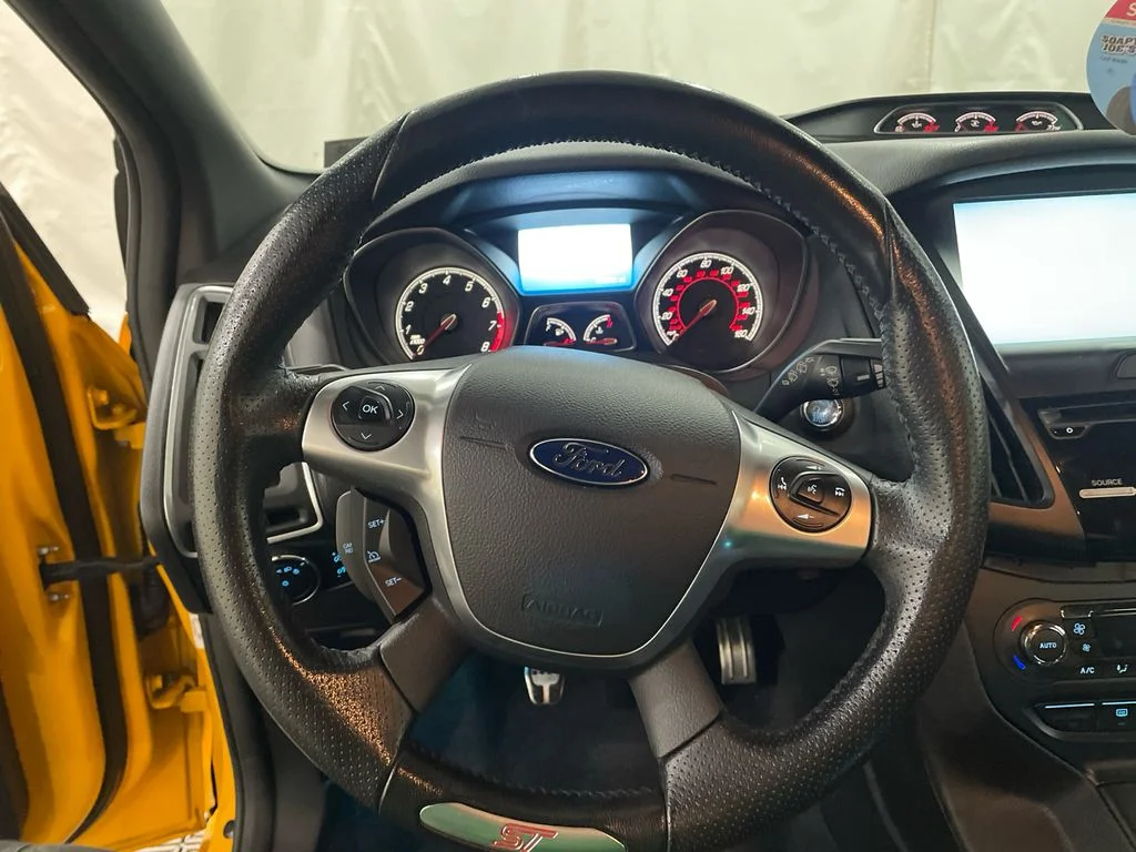 Used 2014 Yellow Ford ST image 13
