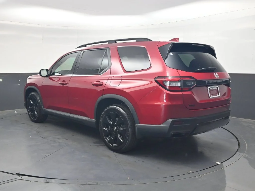 New 2026 Radiant Red Metallic II Honda Black Edition image 6