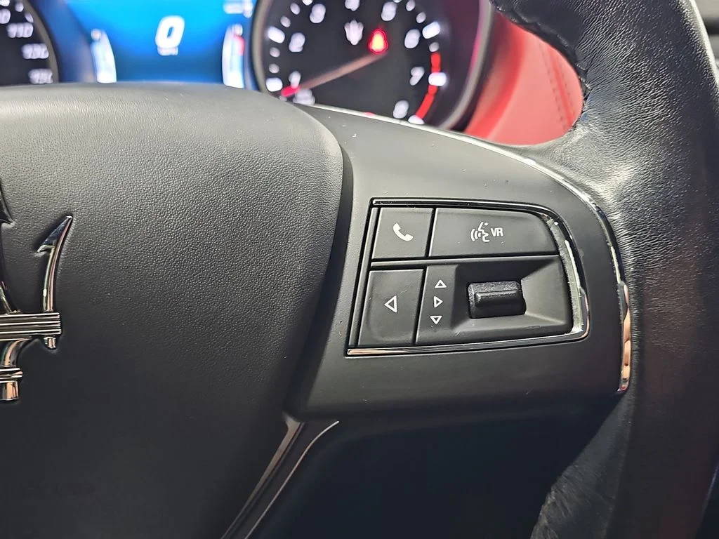 Used 2020  Maserati Base image 20