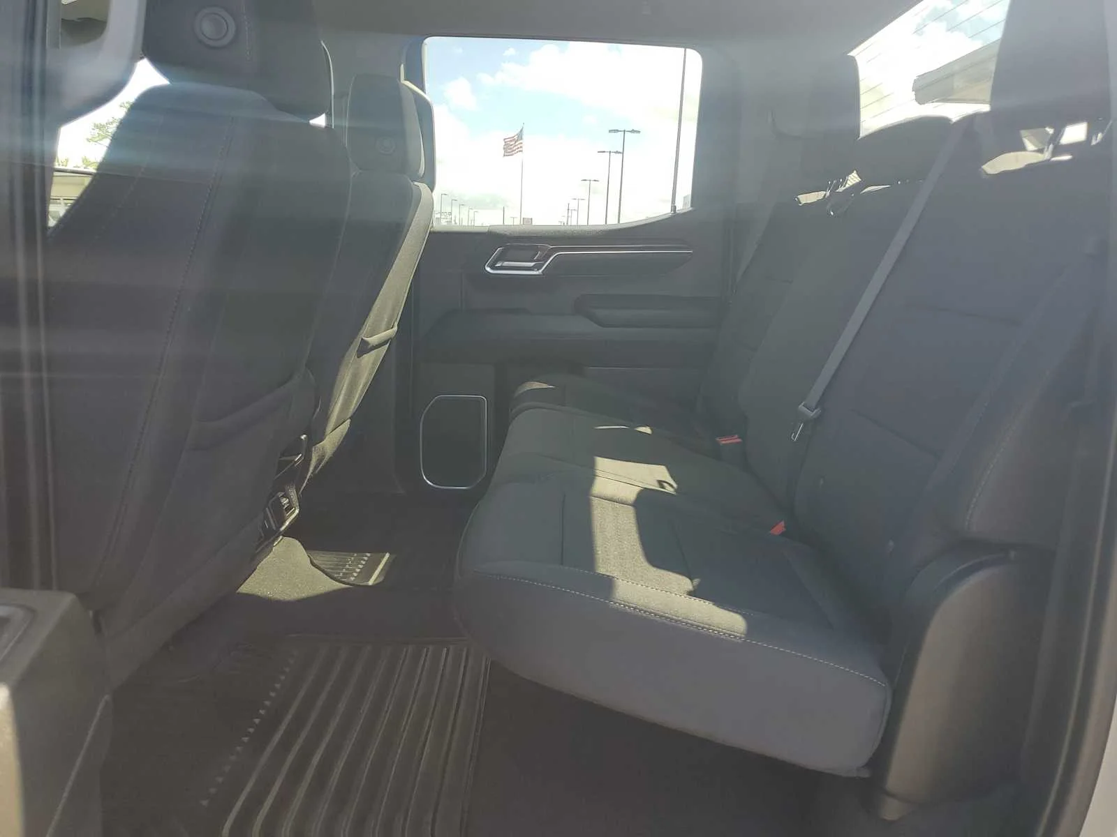 Used 2023 STERLING GRAY METALLIC Chevrolet LT image 18