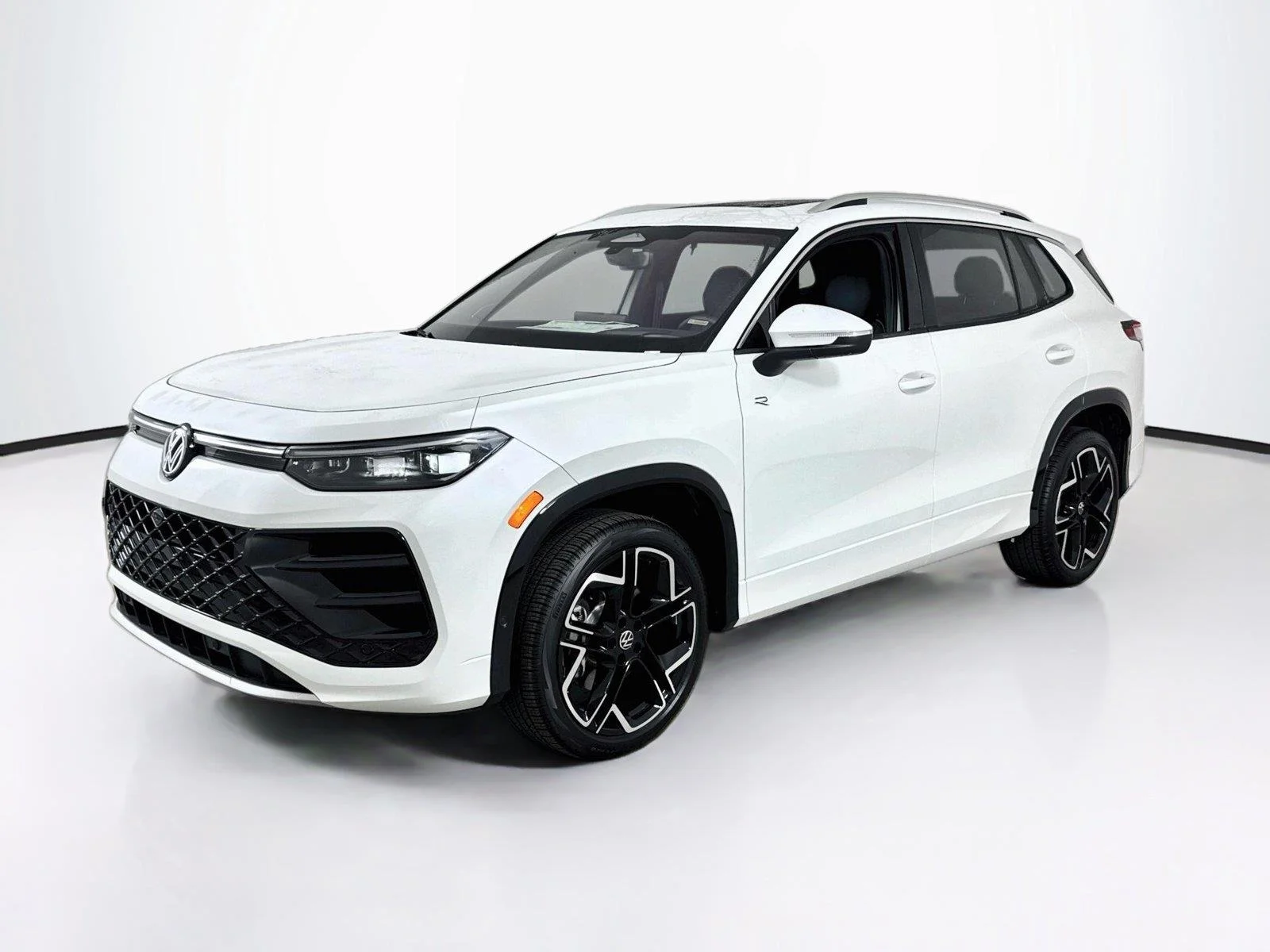 New 2026 Opal White Pearl Volkswagen SEL R-Line Turbo image 1