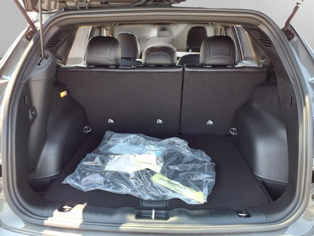 New 2026 Sting-Gray Clear-Coat Exterior Paint Jeep Trailhawk image 25