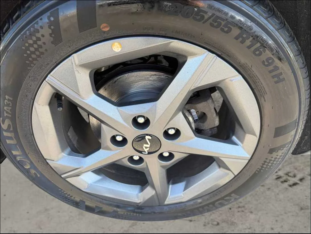 Used 2025 Interstellar Gray Kia LXS image 13