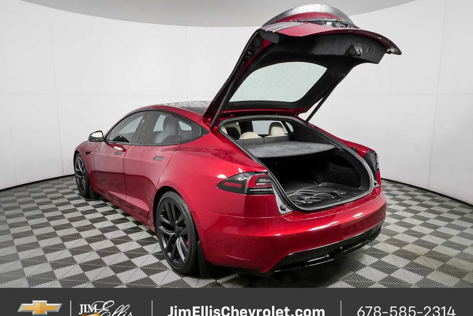 Used 2023 Red Tesla Plaid Tri Motor All-Wheel Drive image 33