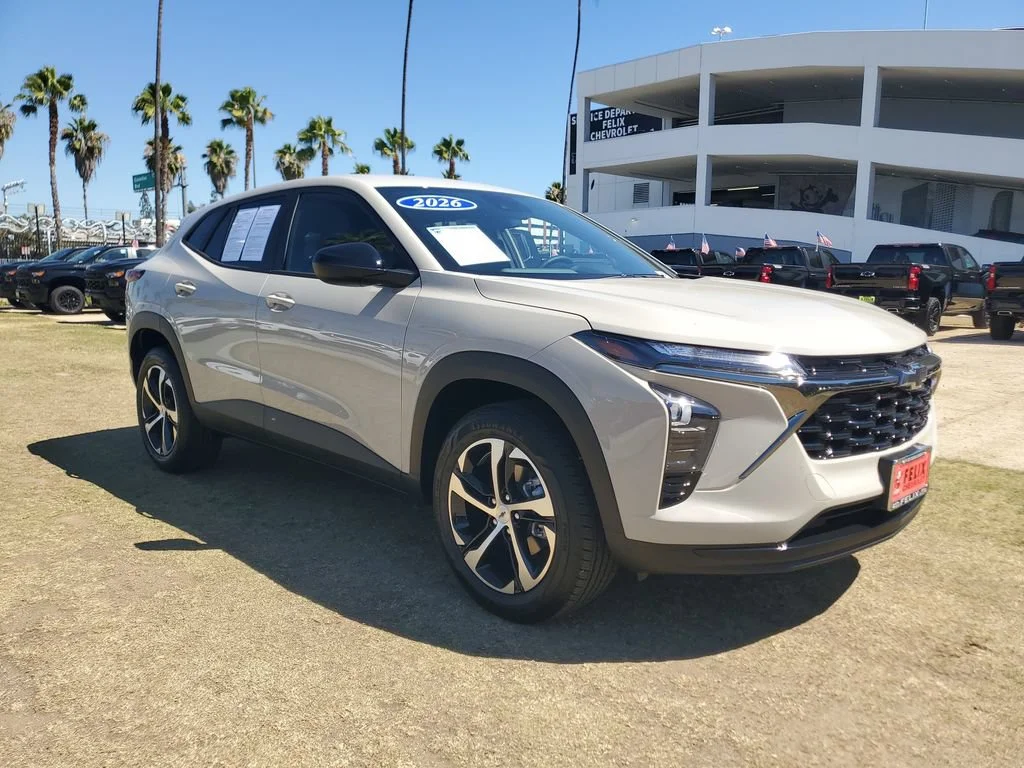 Used 2026 White Sands Chevrolet 1RS image 5