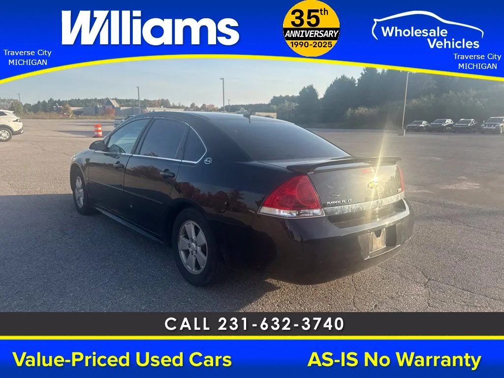 Used 2009 Black Chevrolet LT image 23