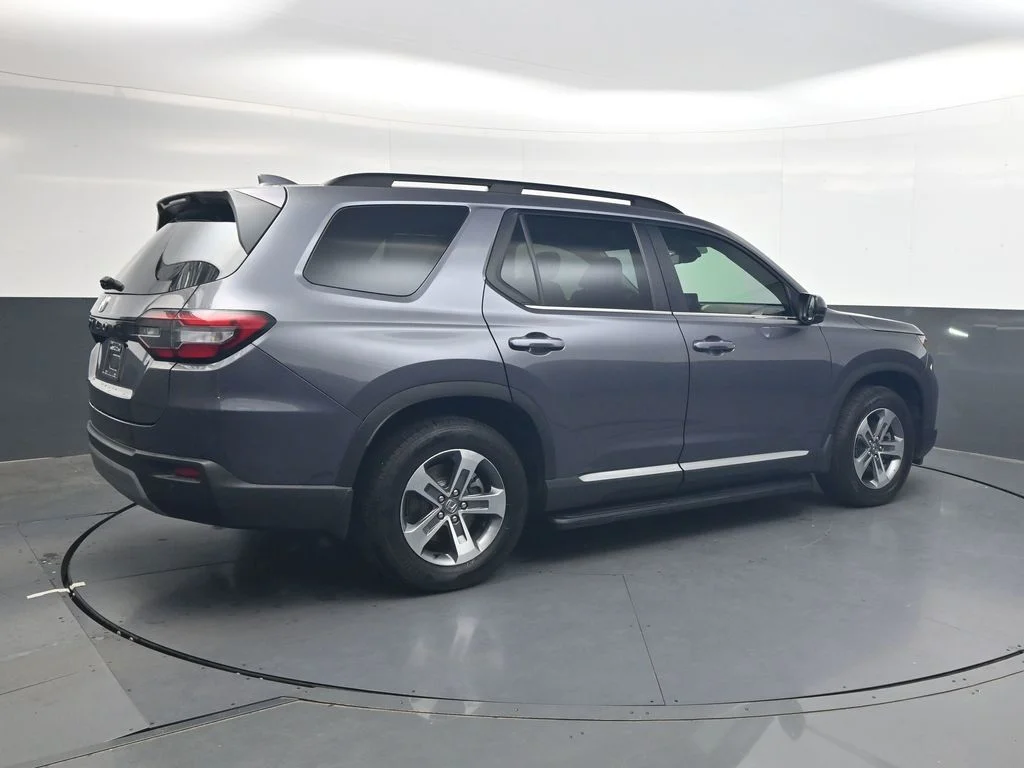 Used 2025 Modern Steel Metallic Honda EX-L image 4