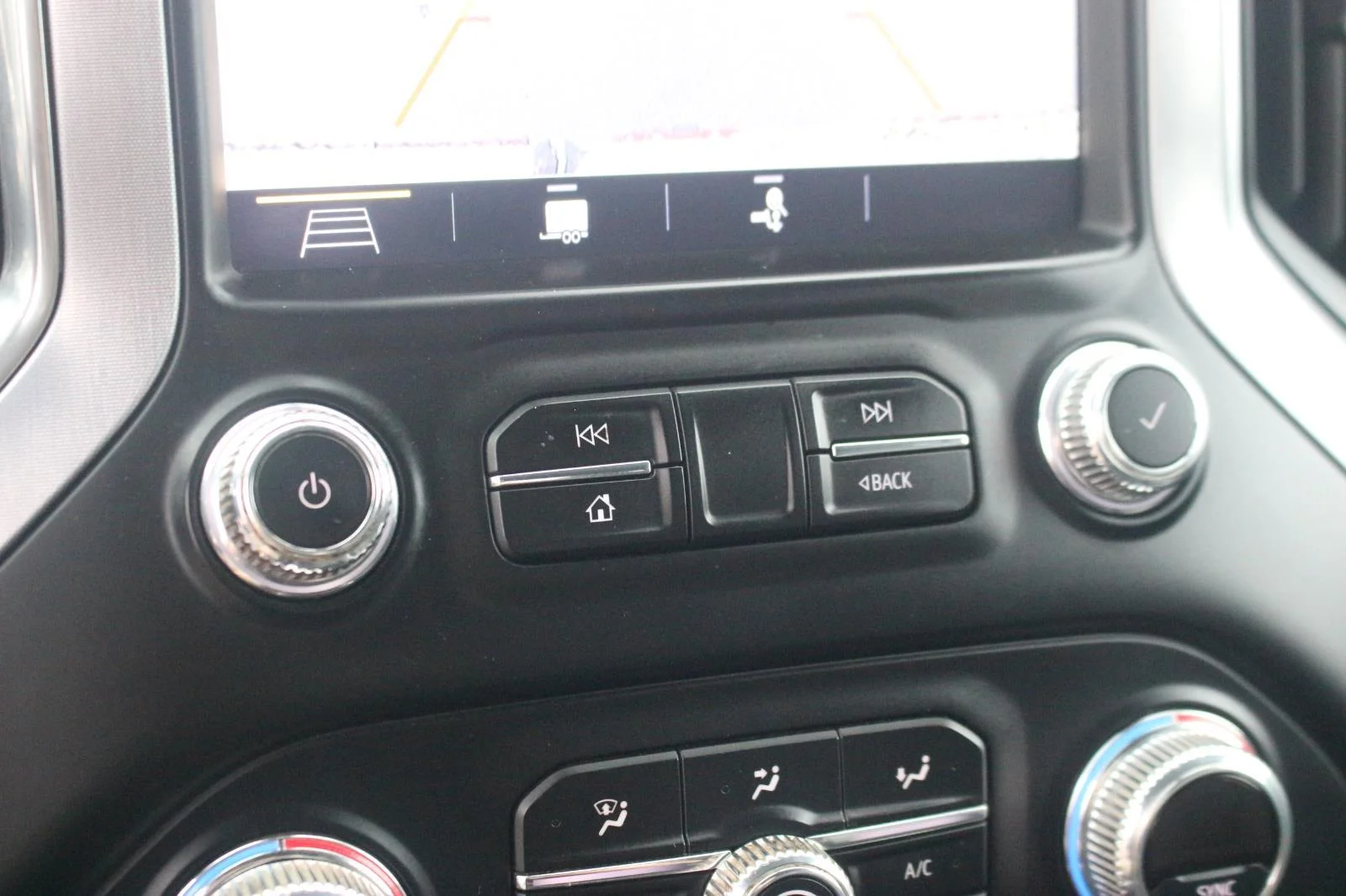 Used 2019 CARDINAL RED GMC SLT image 28