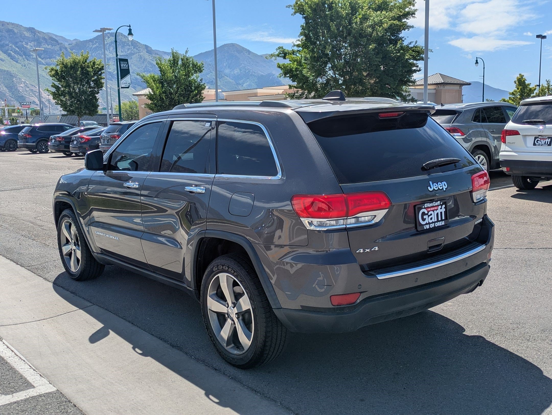 Used 2015 Granite Crystal Metallic Clearcoat Jeep Limited image 5