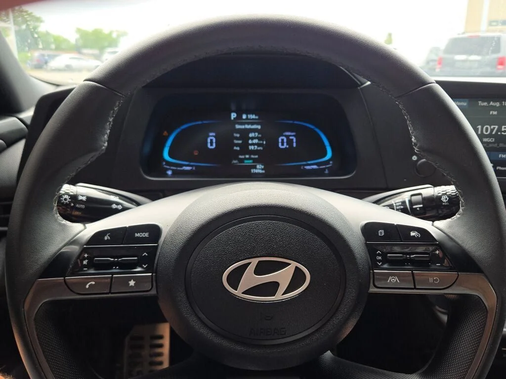 Used 2026 Gray Hyundai SEL Sport image 26