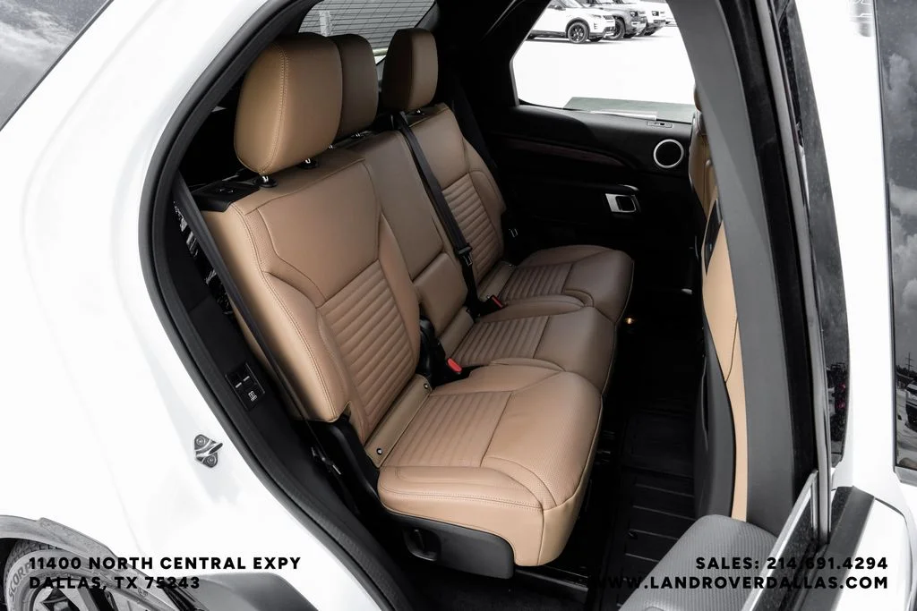 New 2026 Fuji White Land Rover Dynamic SE image 44
