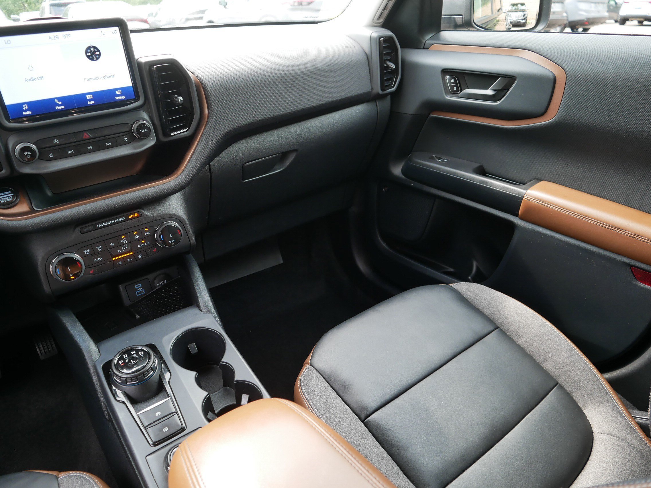 Used 2022 Shadow Black Ford Outer Banks image 11